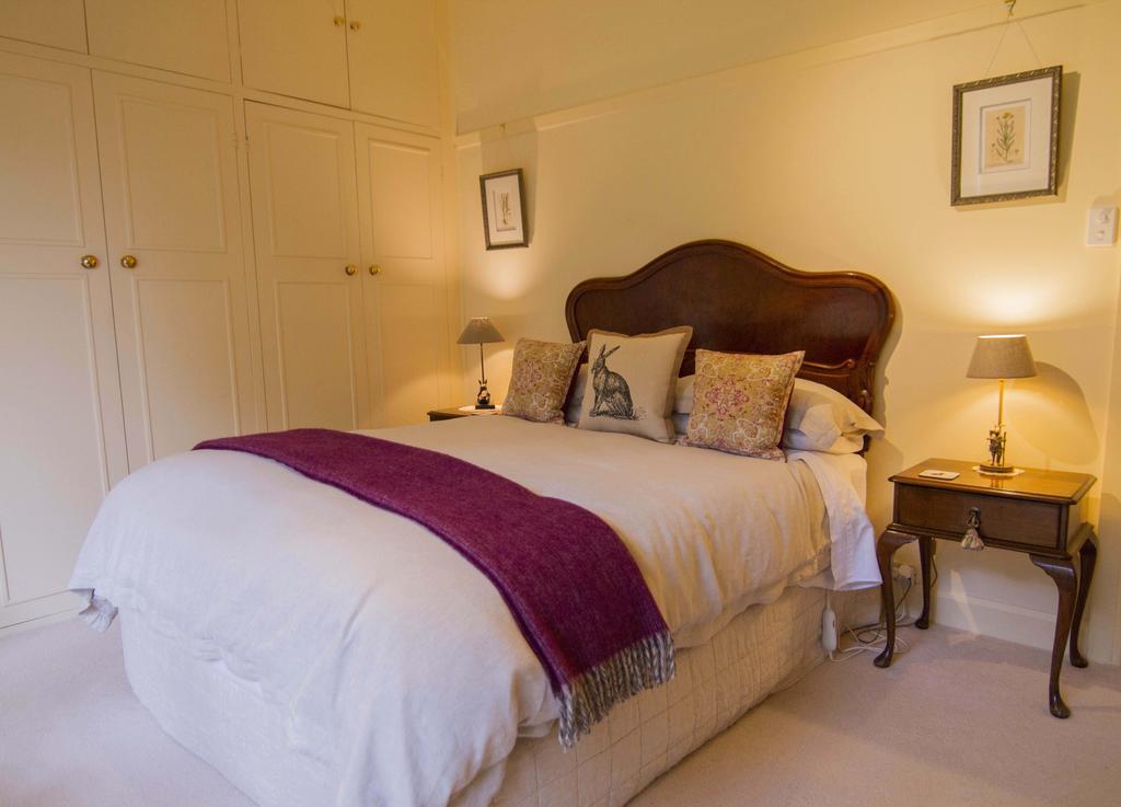 Billy Buttons Bed And Breakfast Emerald Kamer foto